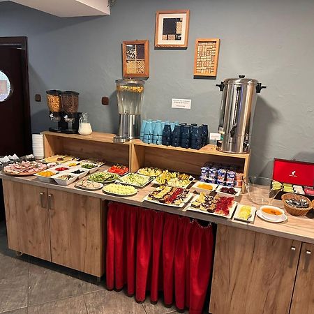 Duszniki Zdrój Straszny Dwor酒店 外观 照片
